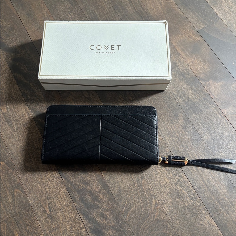 Stella & Dot Black Leather Wallet